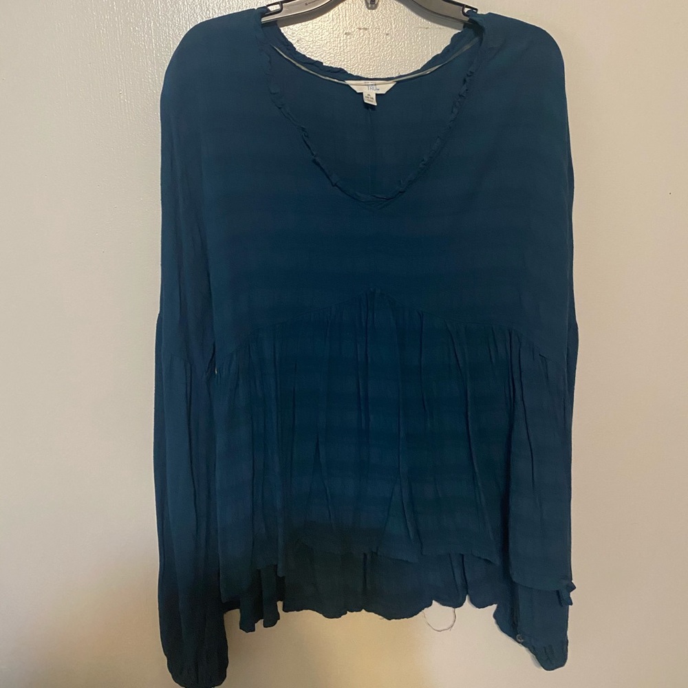 Navy blouse with balloon sleeves